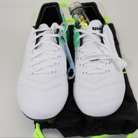 Nike Tiempo Legend VI SG-Pro AC Soccer Cleats - Picture 6 of 8